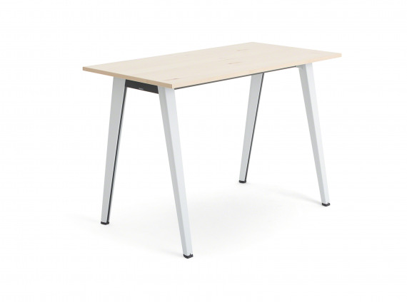 B-free tables from Steelcase